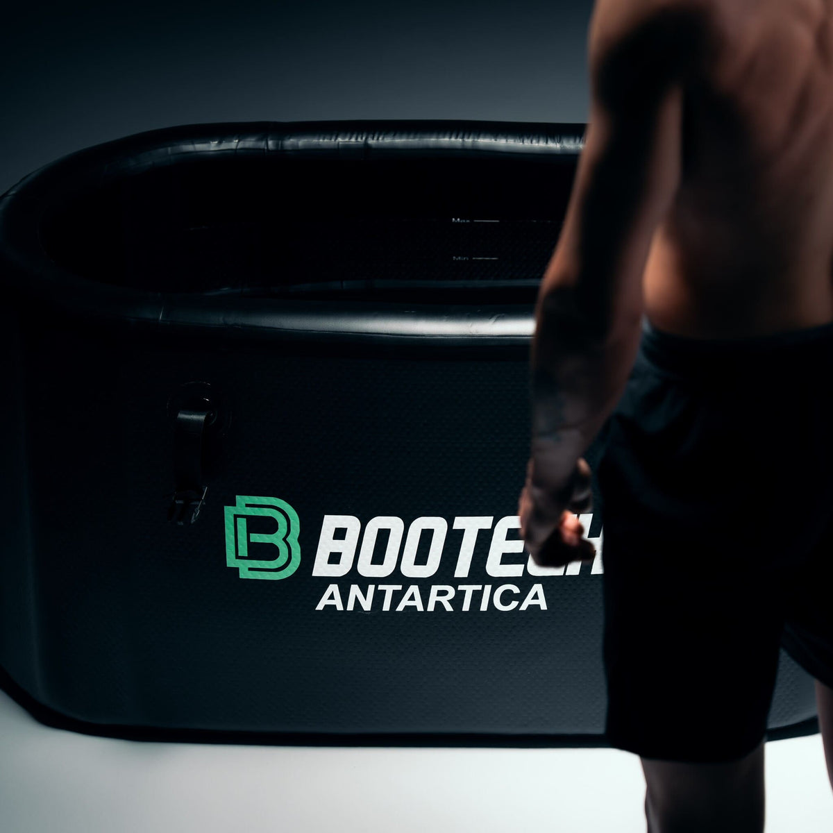 Dispositivo de presoterapia Bootech Antartica para recuperación muscular y bienestar en casa